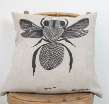 Load image into Gallery viewer, Sugarbag Bee - Handprinted Linen Cushion Cover