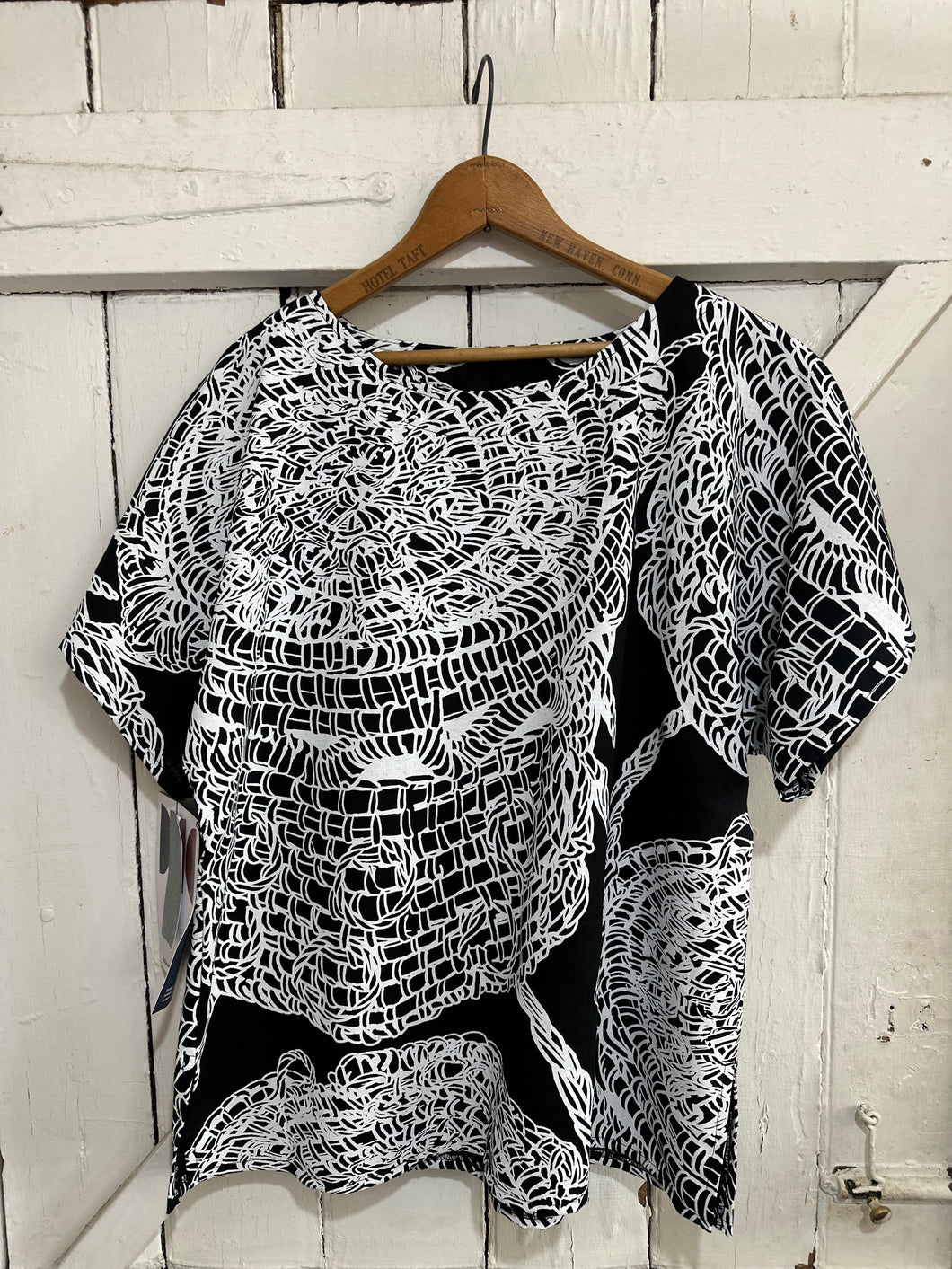 Handprinted top- dilly bag