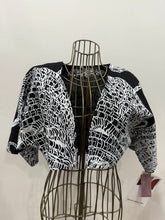 Load image into Gallery viewer, Bolero - dilly bag small - one of a kind
