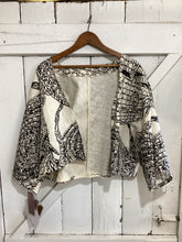 Load image into Gallery viewer, Dilly Bag &amp; Mat Making. Hand printed linen bolero
